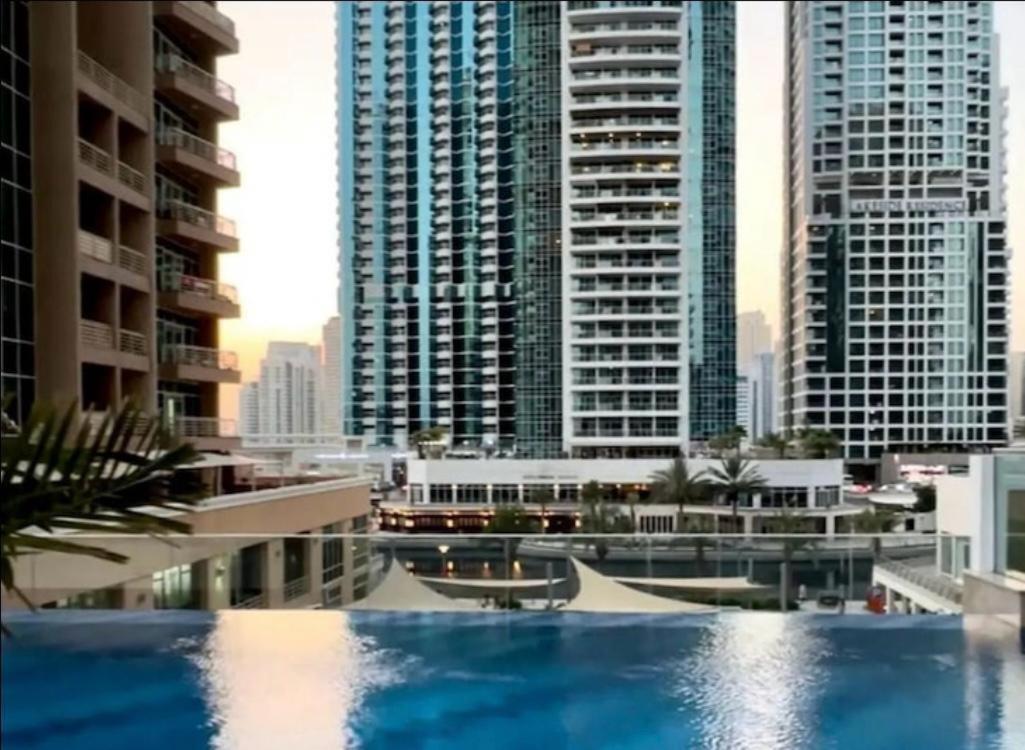 Brand New Luxurious 3br - Pool, Gym & Uptown Views * Dubai