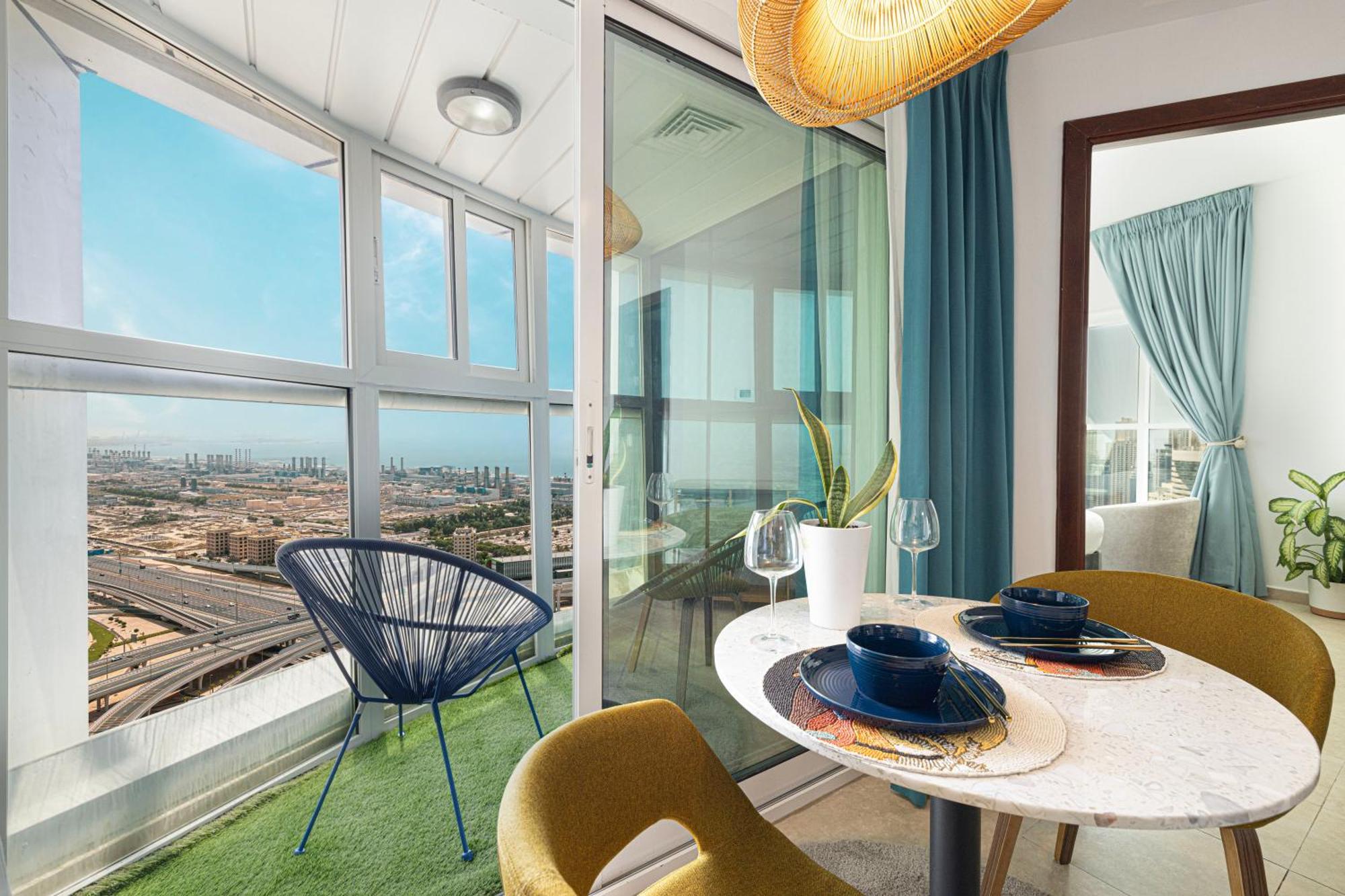Stunning Panoramic Sea & Marina Skyline View