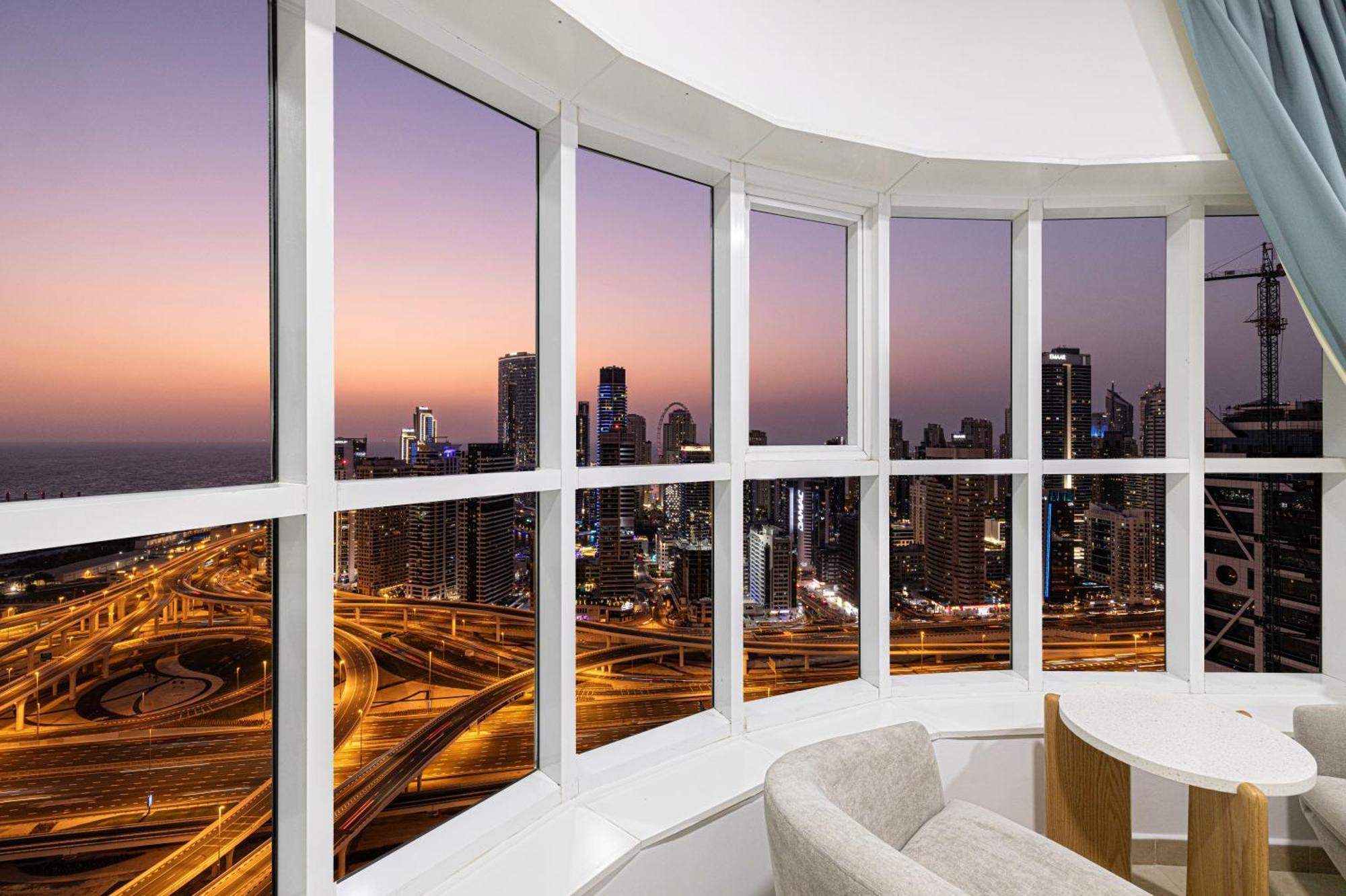 Stunning Panoramic Sea & Marina Skyline View Dubai