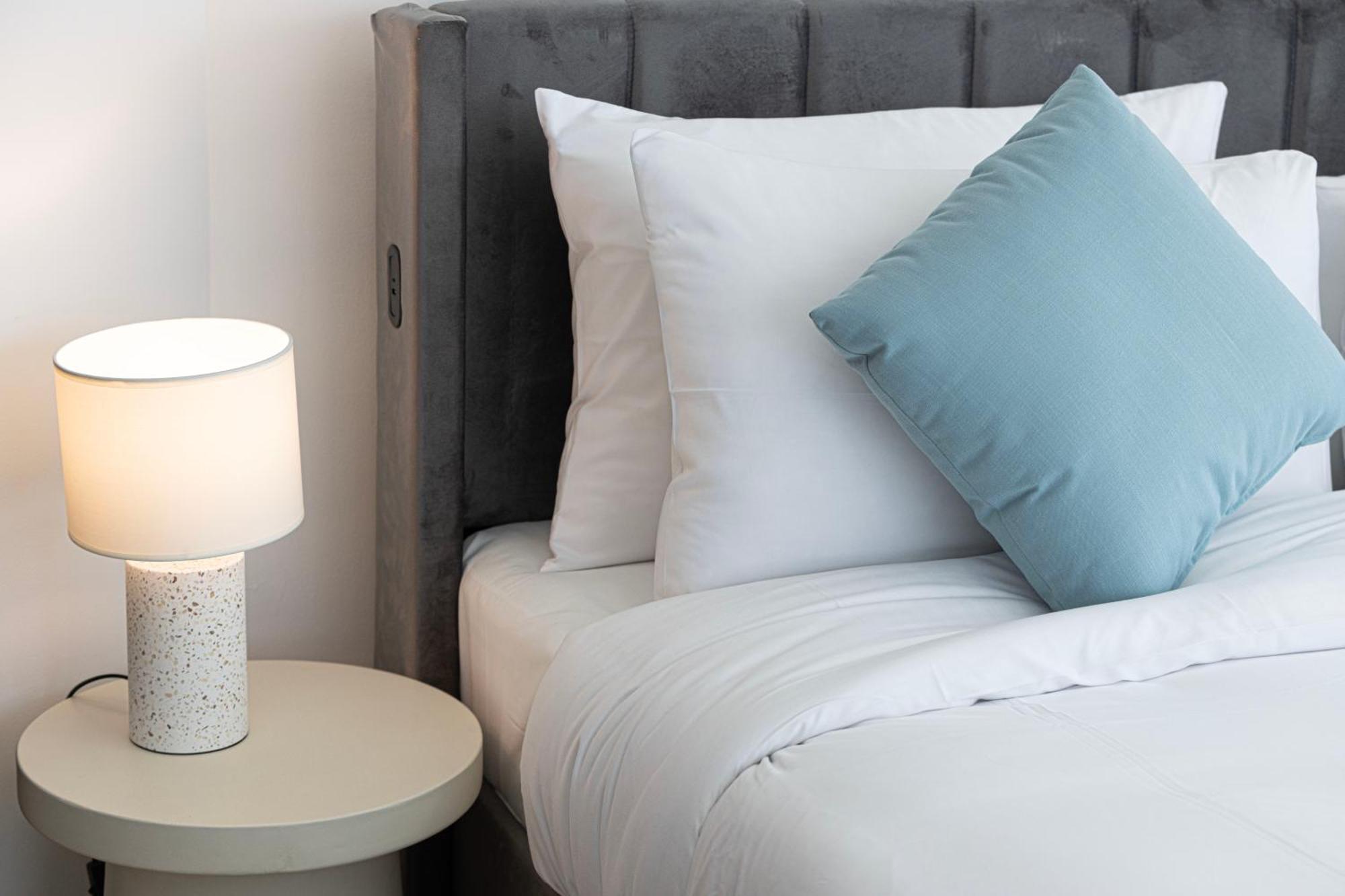 Stunning Panoramic Sea & Marina Skyline View Apartment Dubai
