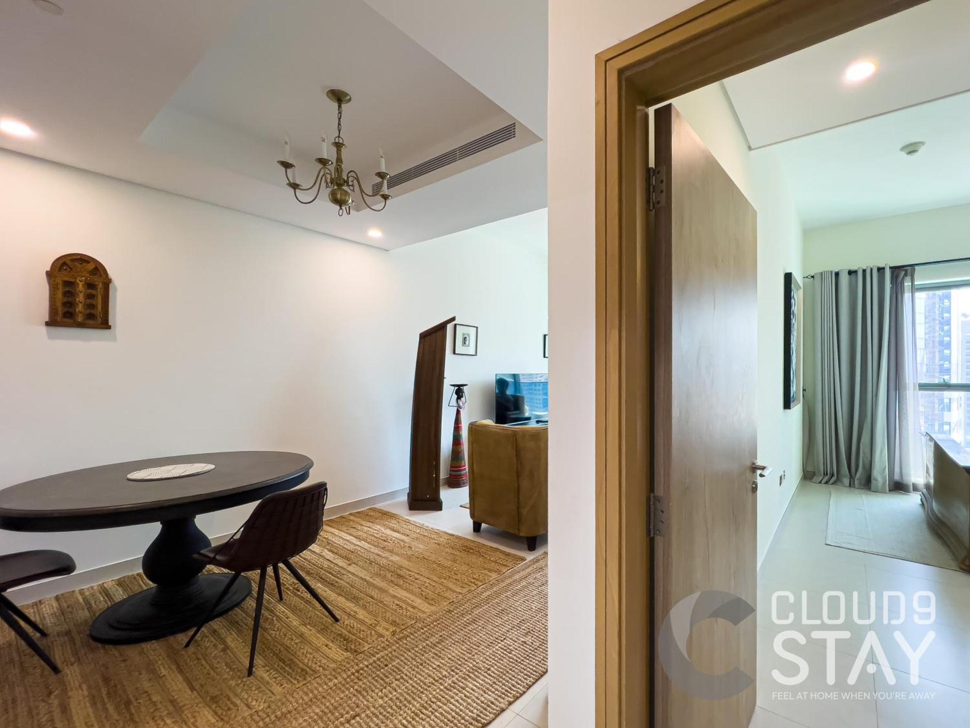 Apartment Cloud 9 - The Bay Tower Dubai