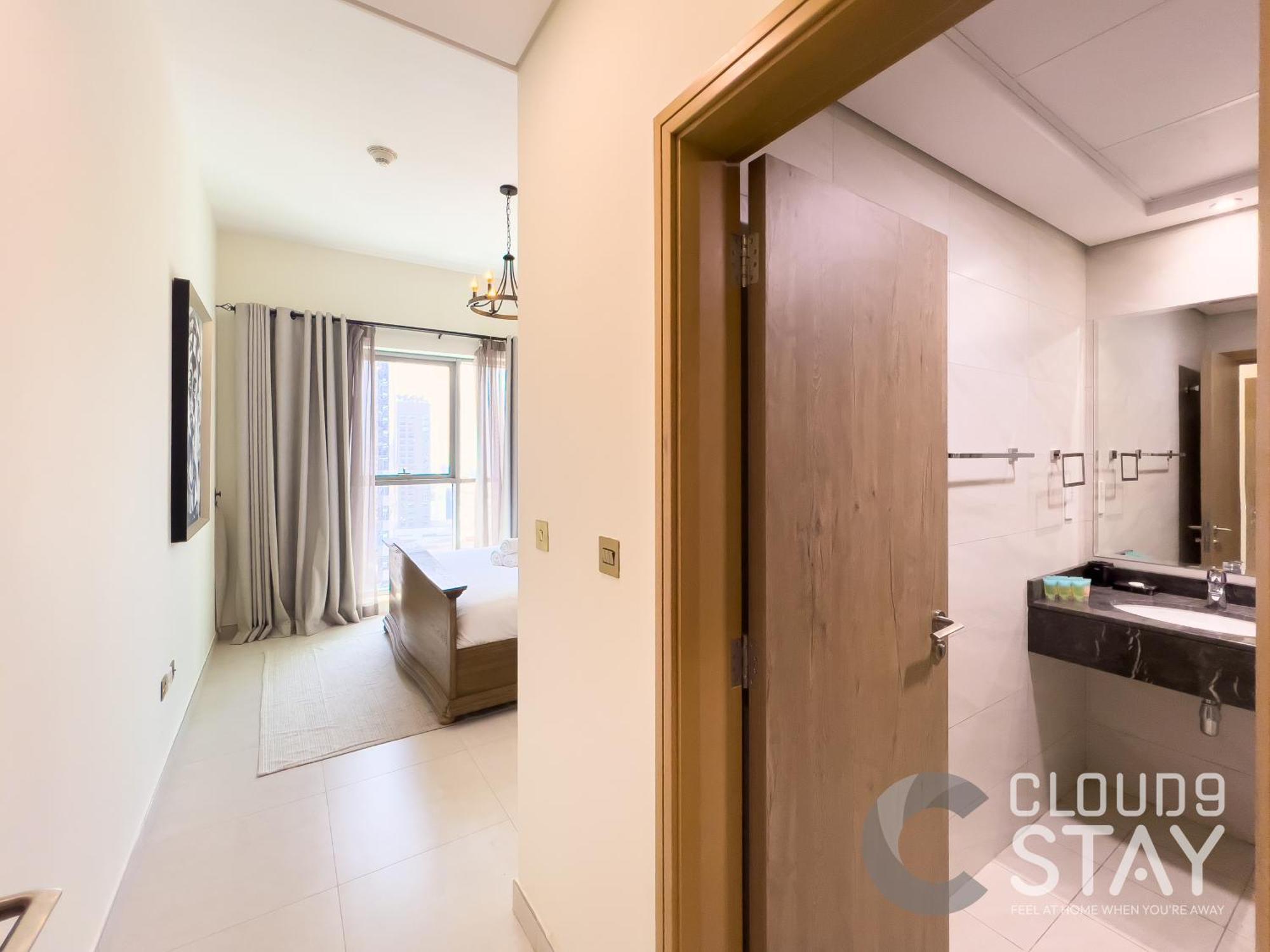 Cloud 9 - The Bay Tower Apartment Dubai
