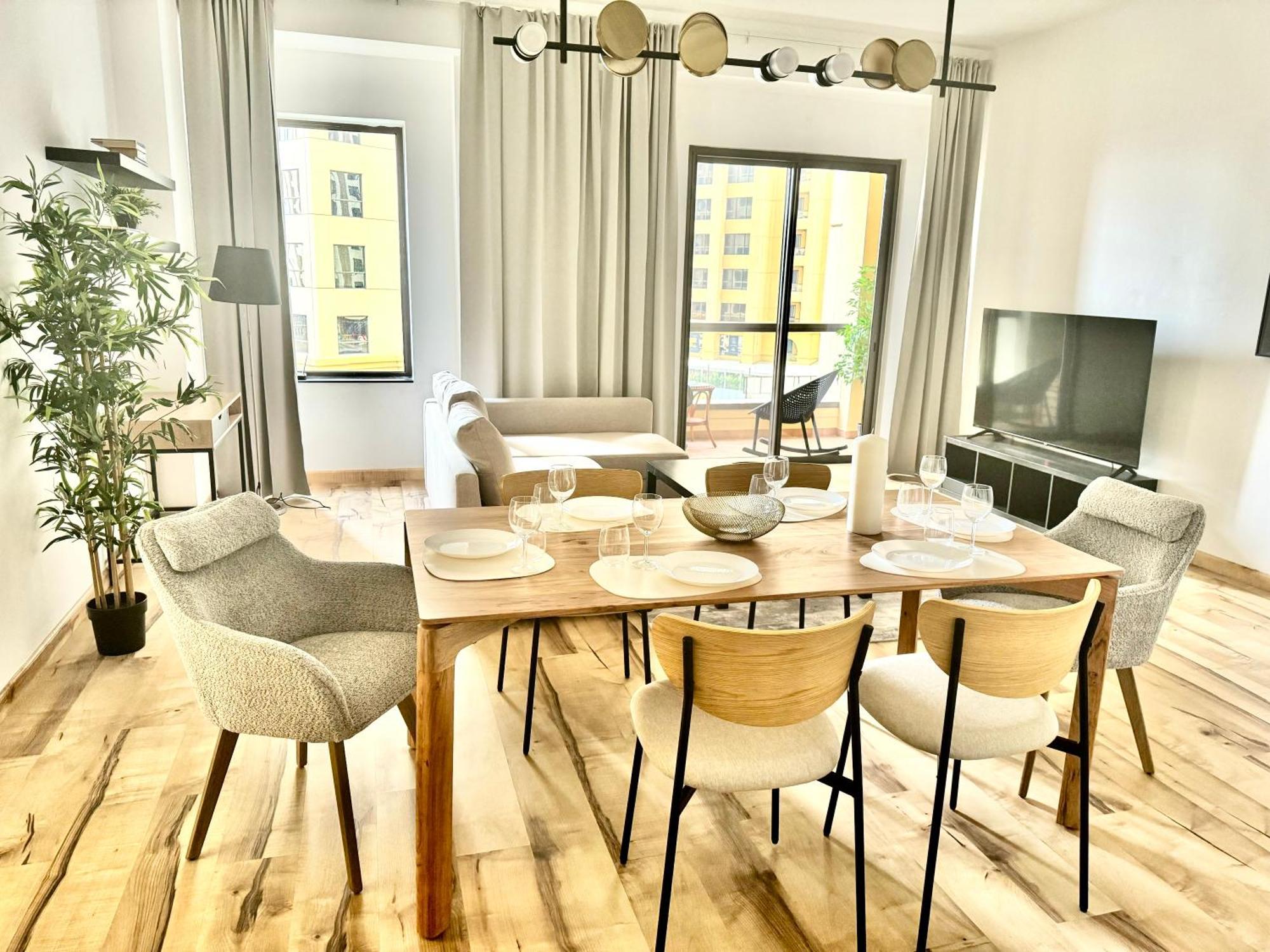 Stylish Beachside 3 Beds In Jbr Apartamento *