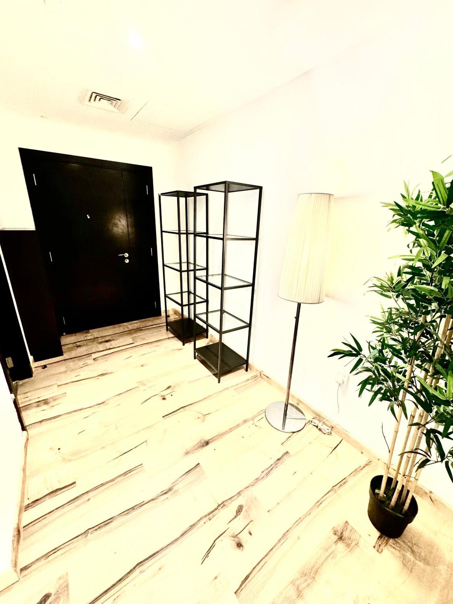 Stylish Beachside 3 Beds In Jbr *
