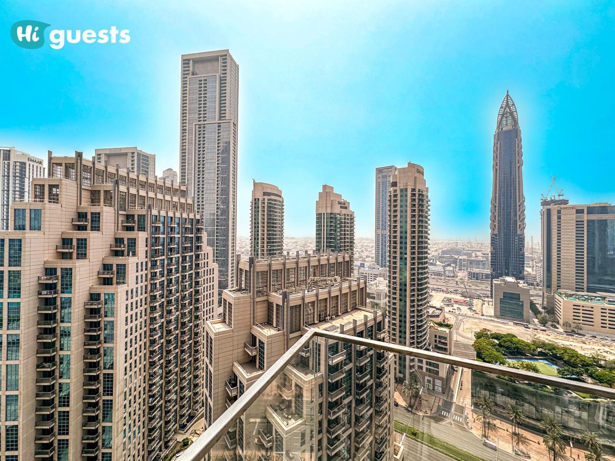 Higuests - Sky-high Experience Luxe Living On The 24th Floor Apartment