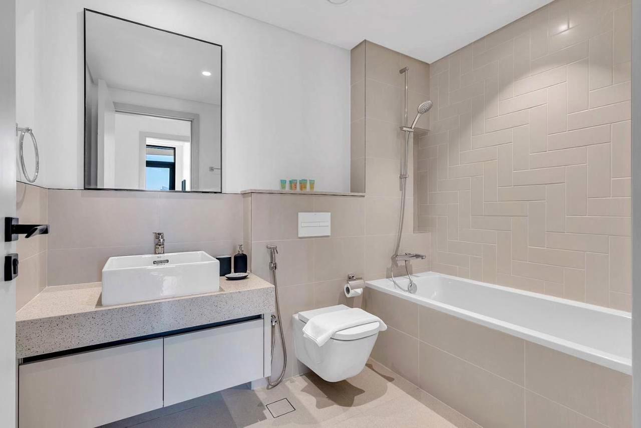Apartment Marina Harbour View 2br With Access Dubai