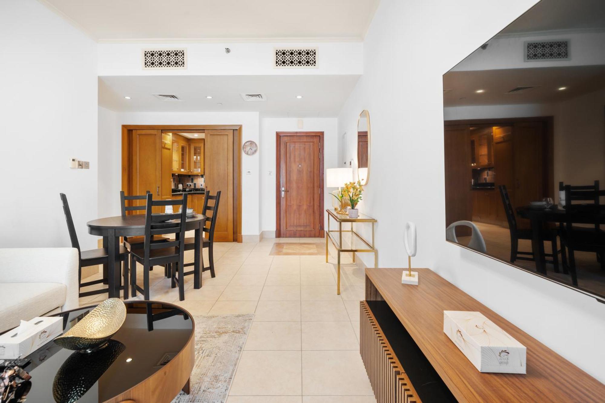 Daire Reehan Suites, Downtown - Near Burj Khalifa & Mall Dubai