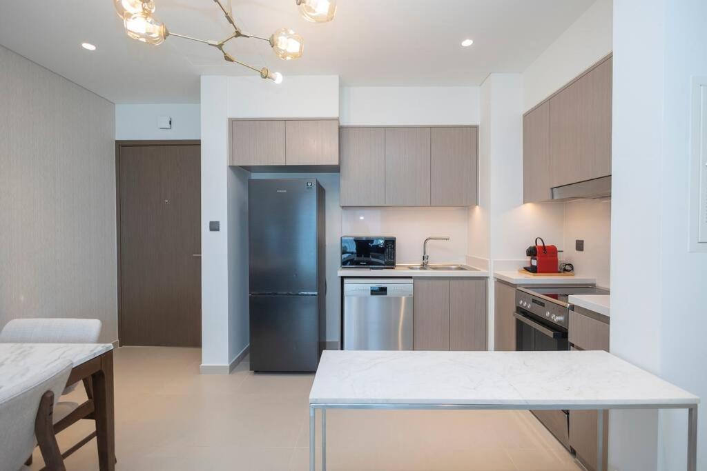 Cozy 2br At Act One, Boulevard View Near Mall 3904 Apartment Dubai