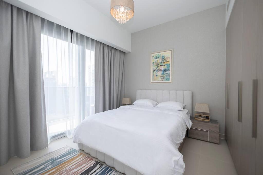 Apartment Cozy 2br At Act One, Boulevard View Near Mall 3904 Dubai