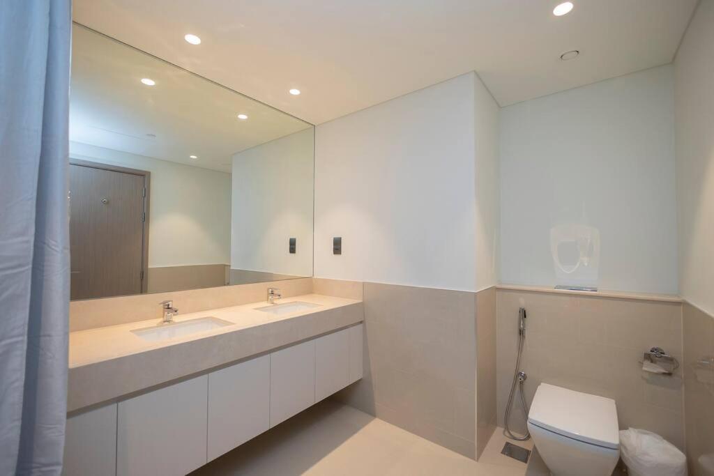 Cozy 2br At Act One, Boulevard View Near Mall 3904 Dubai
