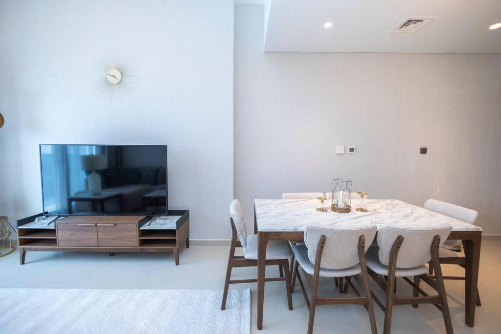 Cozy 2br At Act One, Boulevard View Near Mall 3904 Apartment *