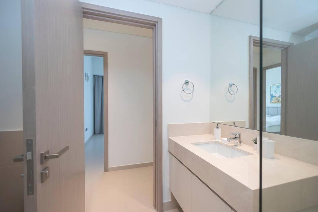 Cozy 2br At Act One, Boulevard View Near Mall 3904 Apartment