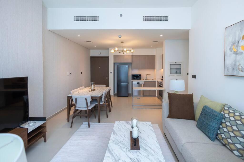 Apartment Cozy 2br At Act One, Boulevard View Near Mall 3904