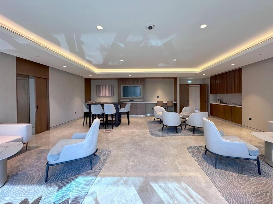 Apartment Cozy 2br At Act One, Boulevard View Near Mall 3904 *