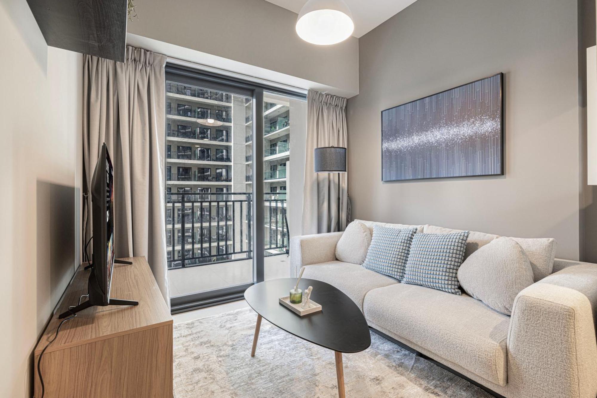 Stunning 1br With View - Zada Tower, Business Bay Dubai