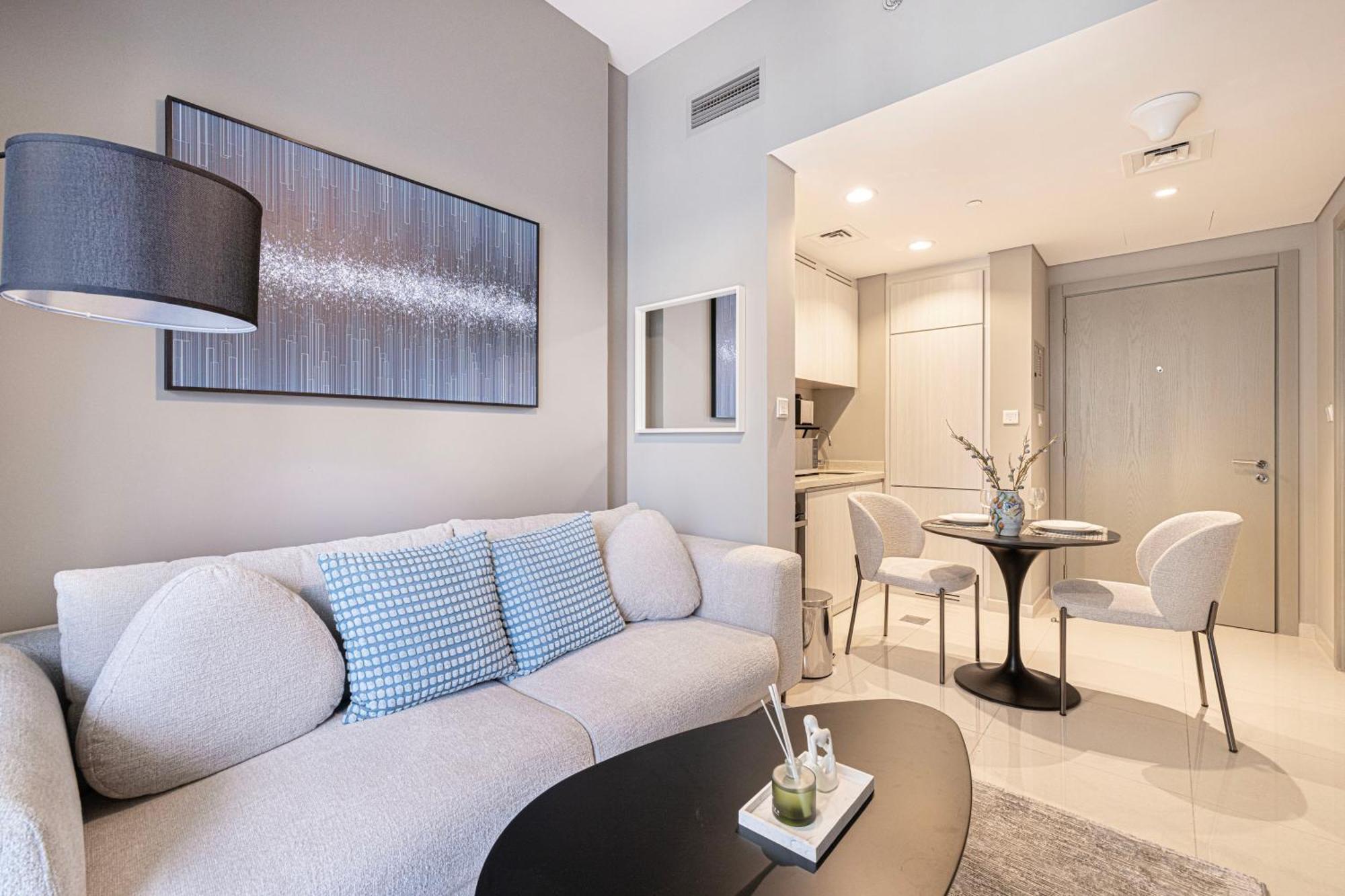 Stunning 1br With View - Zada Tower, Business Bay * Dubai