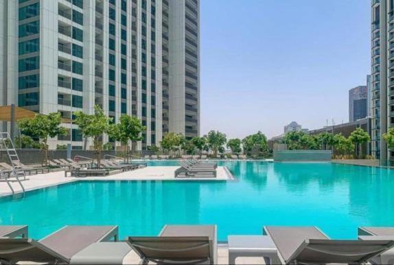 Burj Khalifa View With Grass Turf Balcony-downtown By Tanami Homes * Dubai