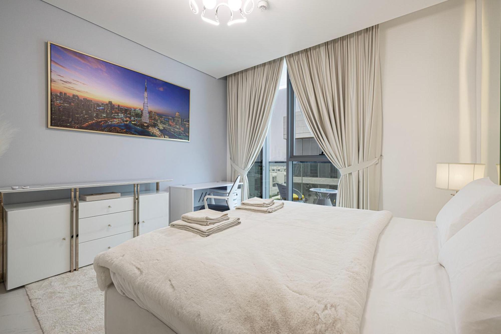 Luxury Burj Khalifa, Sunset And Lagoon View Apartment Dubai