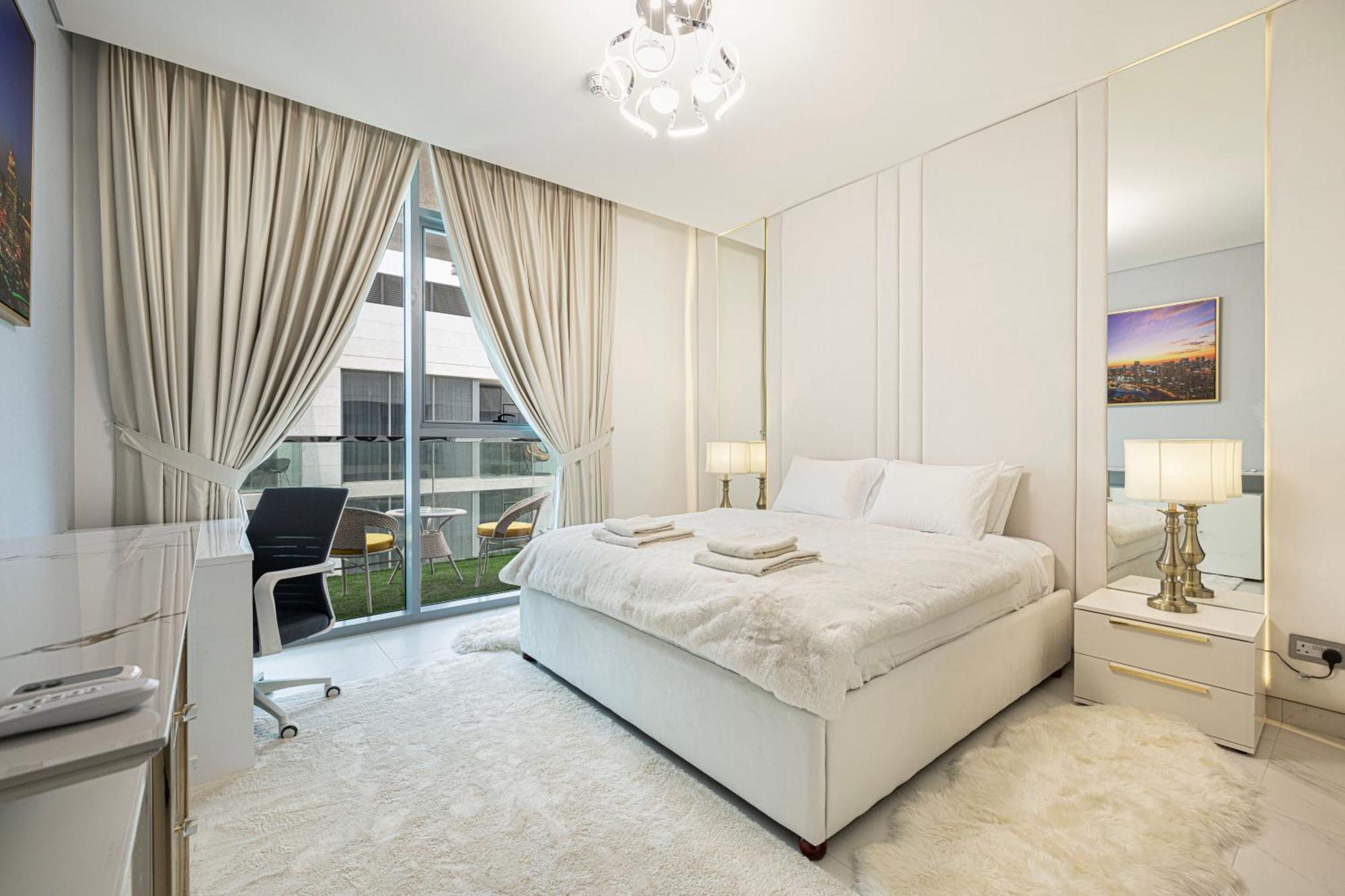 Luxury Burj Khalifa, Sunset And Lagoon View *