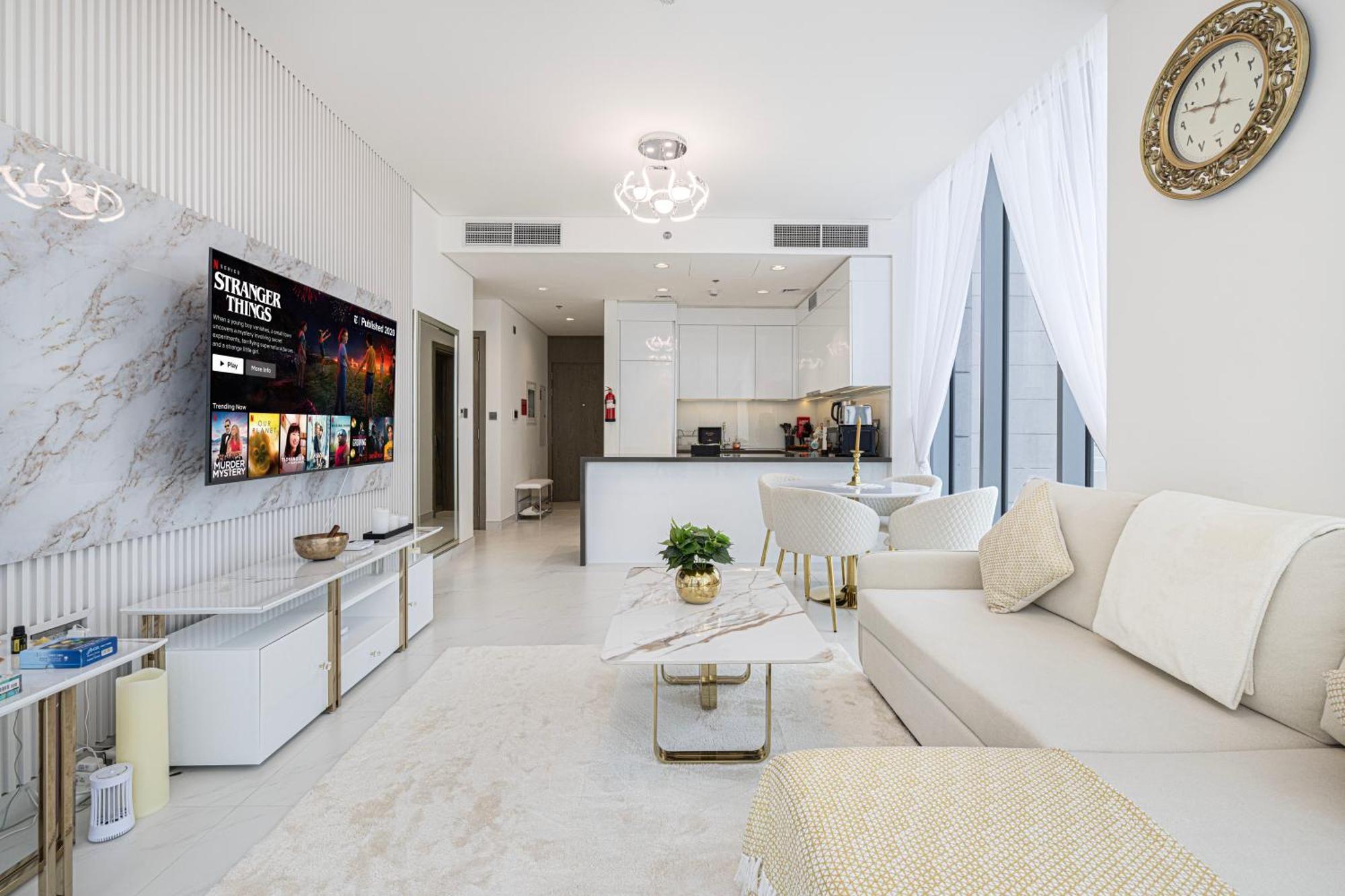 Luxury Burj Khalifa, Sunset And Lagoon View Apartment