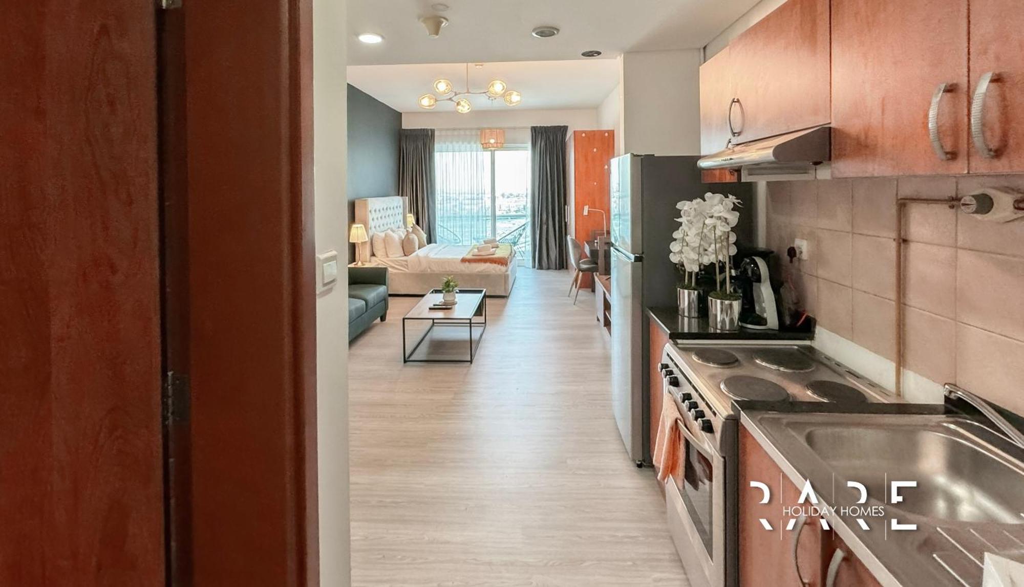 Rare Homes - View - The Crescent Tower - Production - R712 - Impz * Dubai