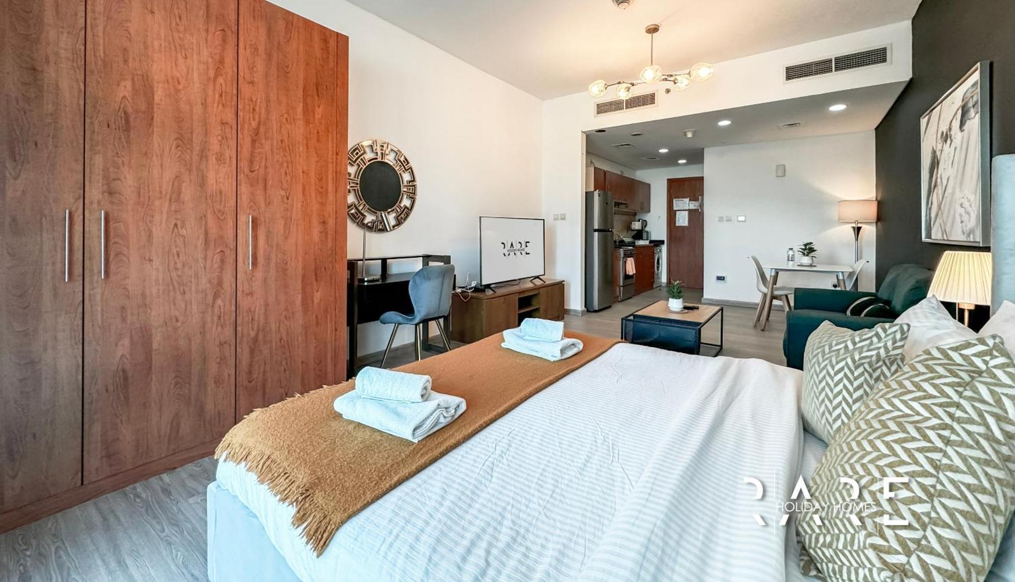 Apartment Rare Homes - View - The Crescent Tower - Production - R712 - Impz *