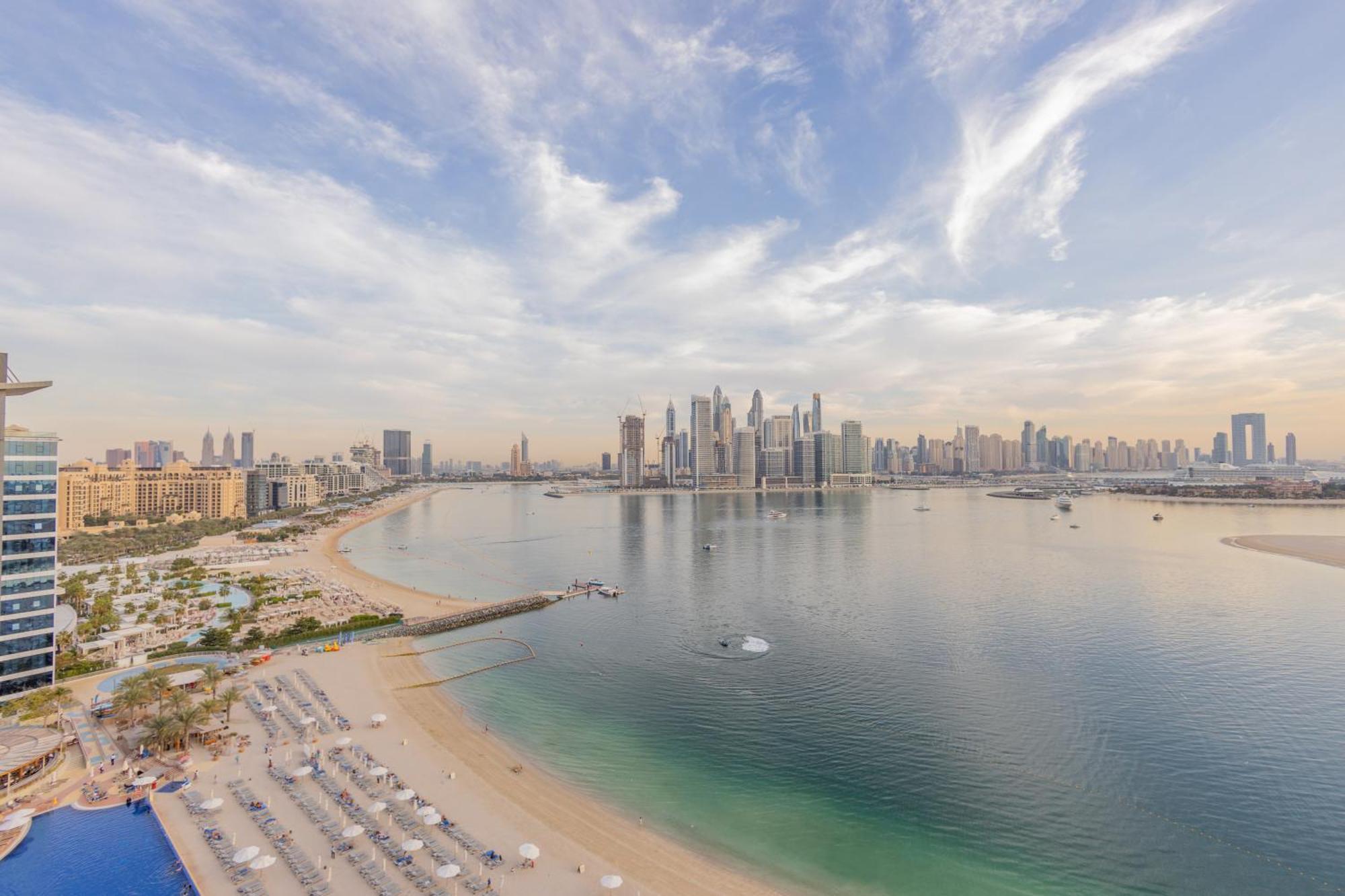 Apartamento Welhome - Oceanfront Elegance 1br With Palm & Sea Views Dubai