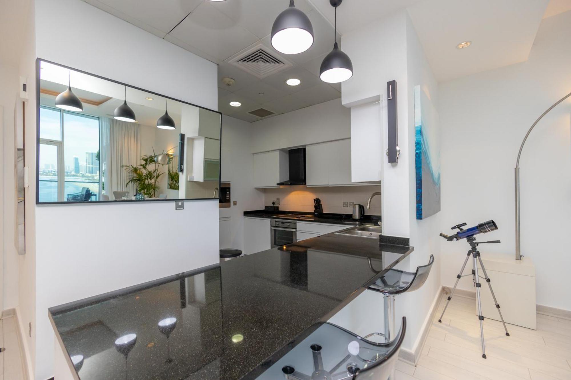 Apartamento Welhome - Oceanfront Elegance 1br With Palm & Sea Views