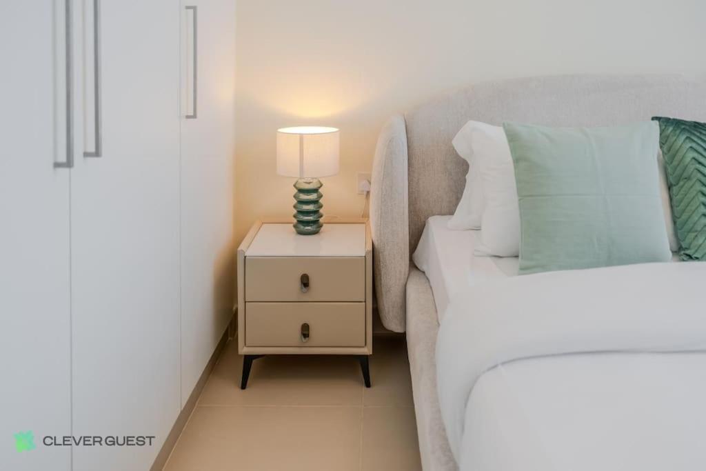 Clever Guest 027 Acacia A Apartment Dubai
