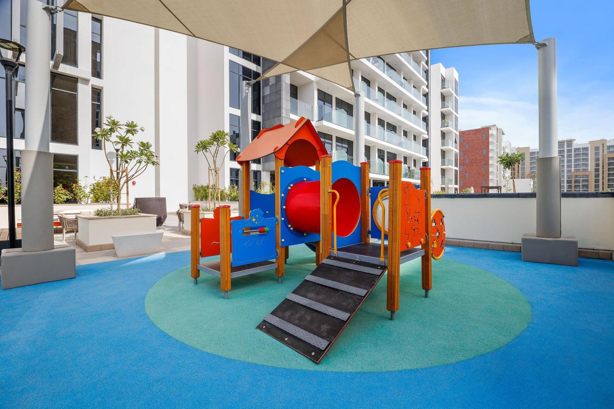 Eden's Homes & - Azizi Riviera * Dubai