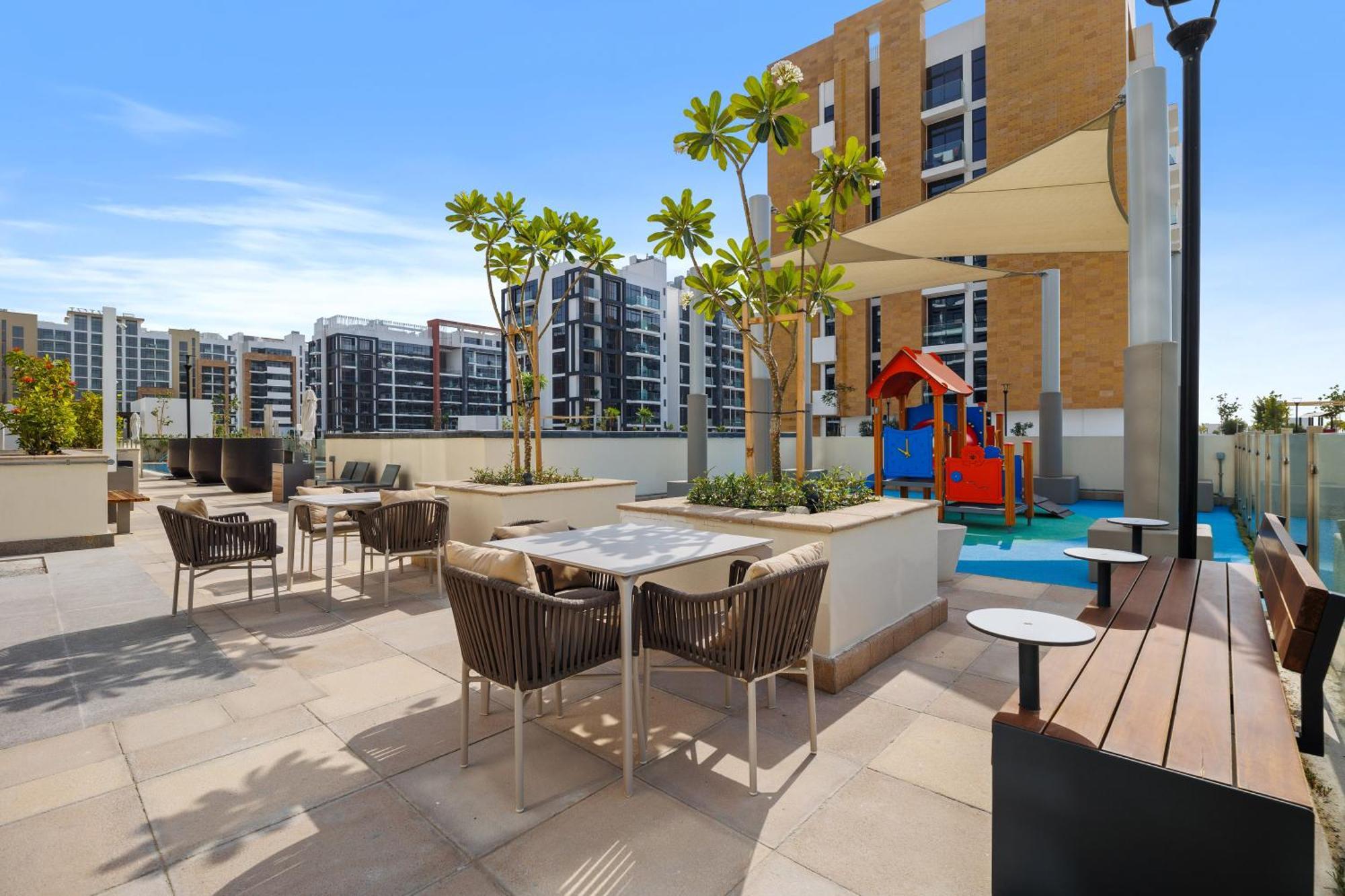 Eden's Homes & - Azizi Riviera *
