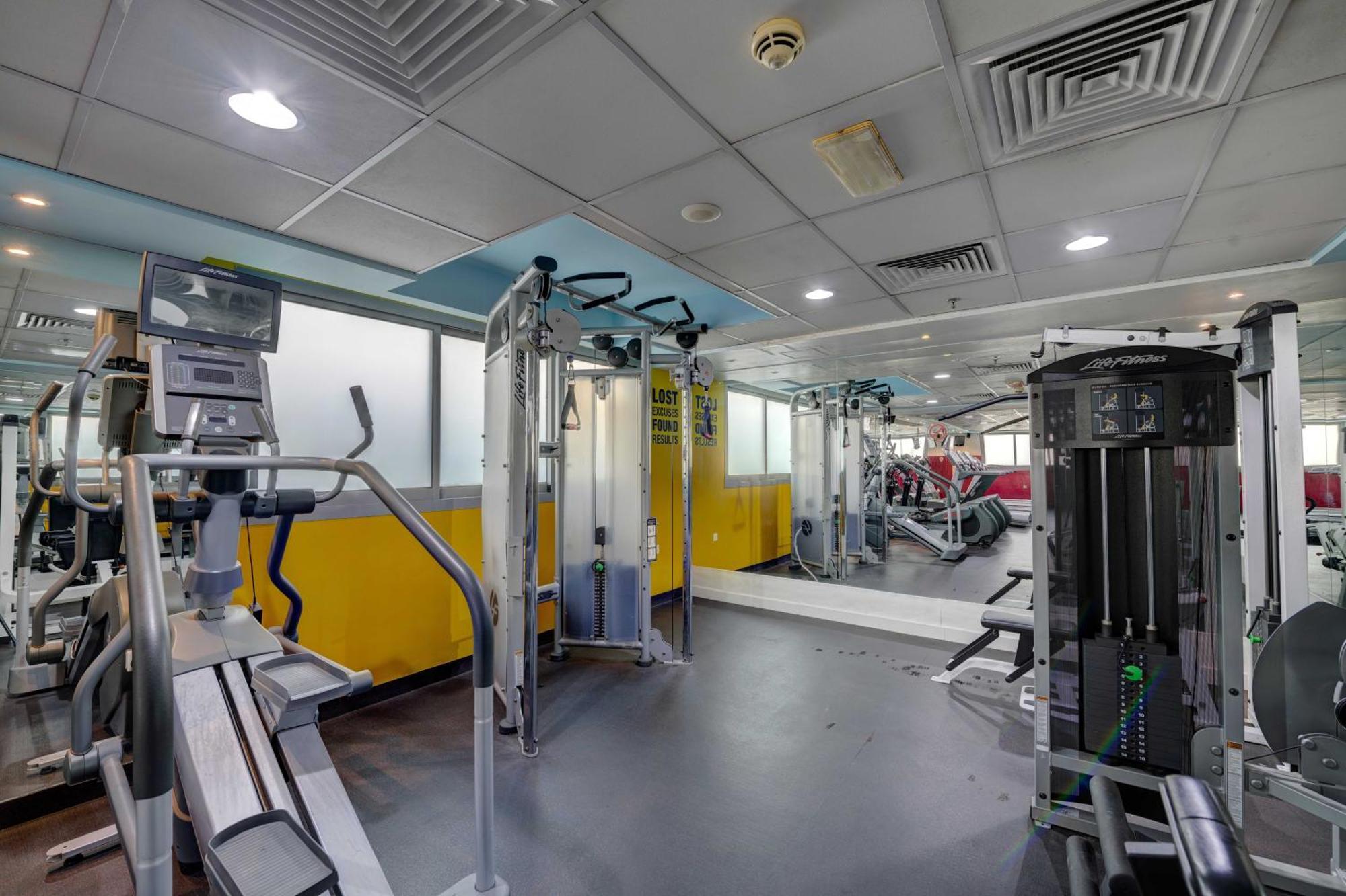 Howard Johnson Plaza By Wyndham Deira 4*