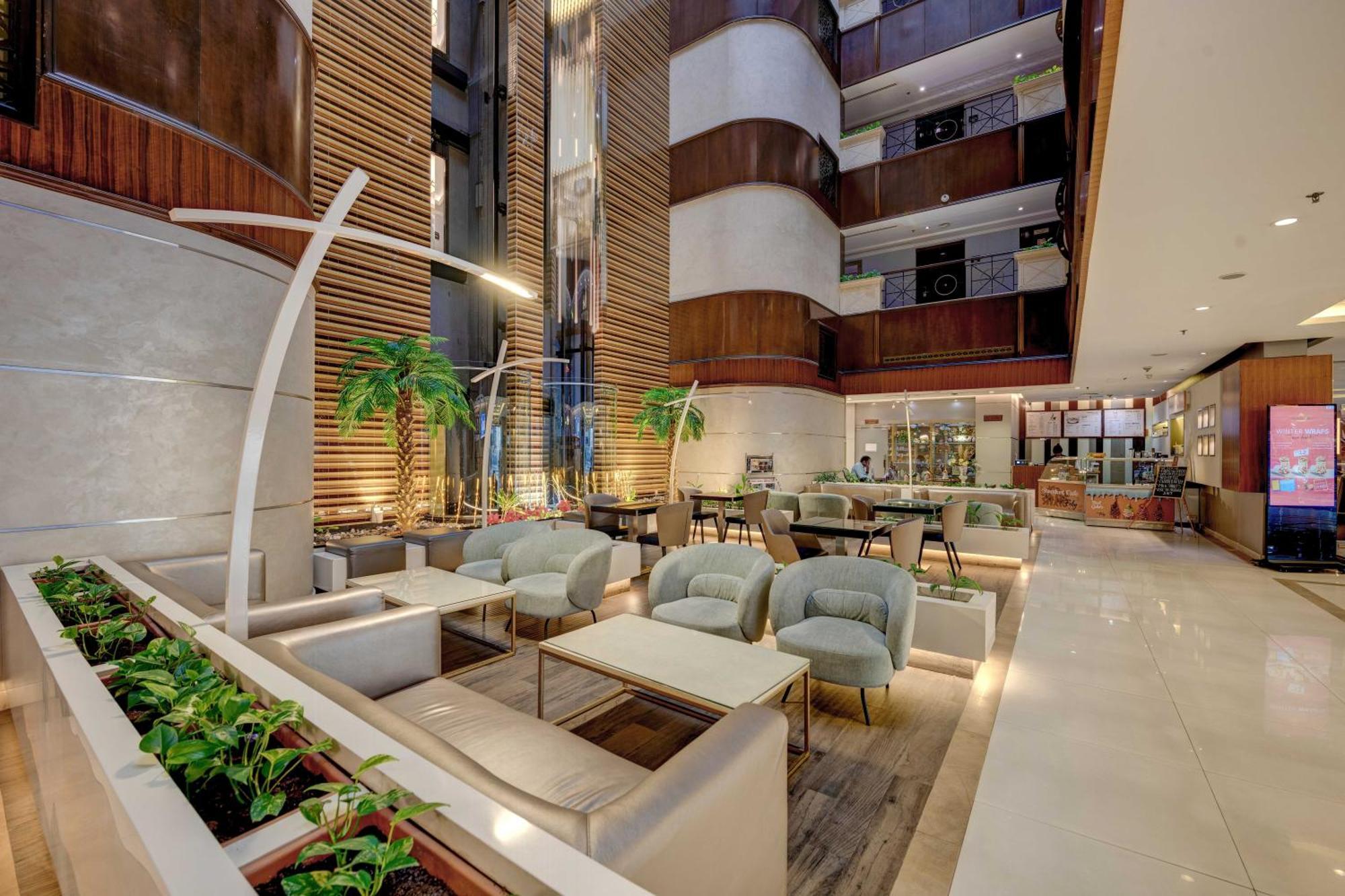 Howard Johnson Plaza By Wyndham Deira Hotel 4*