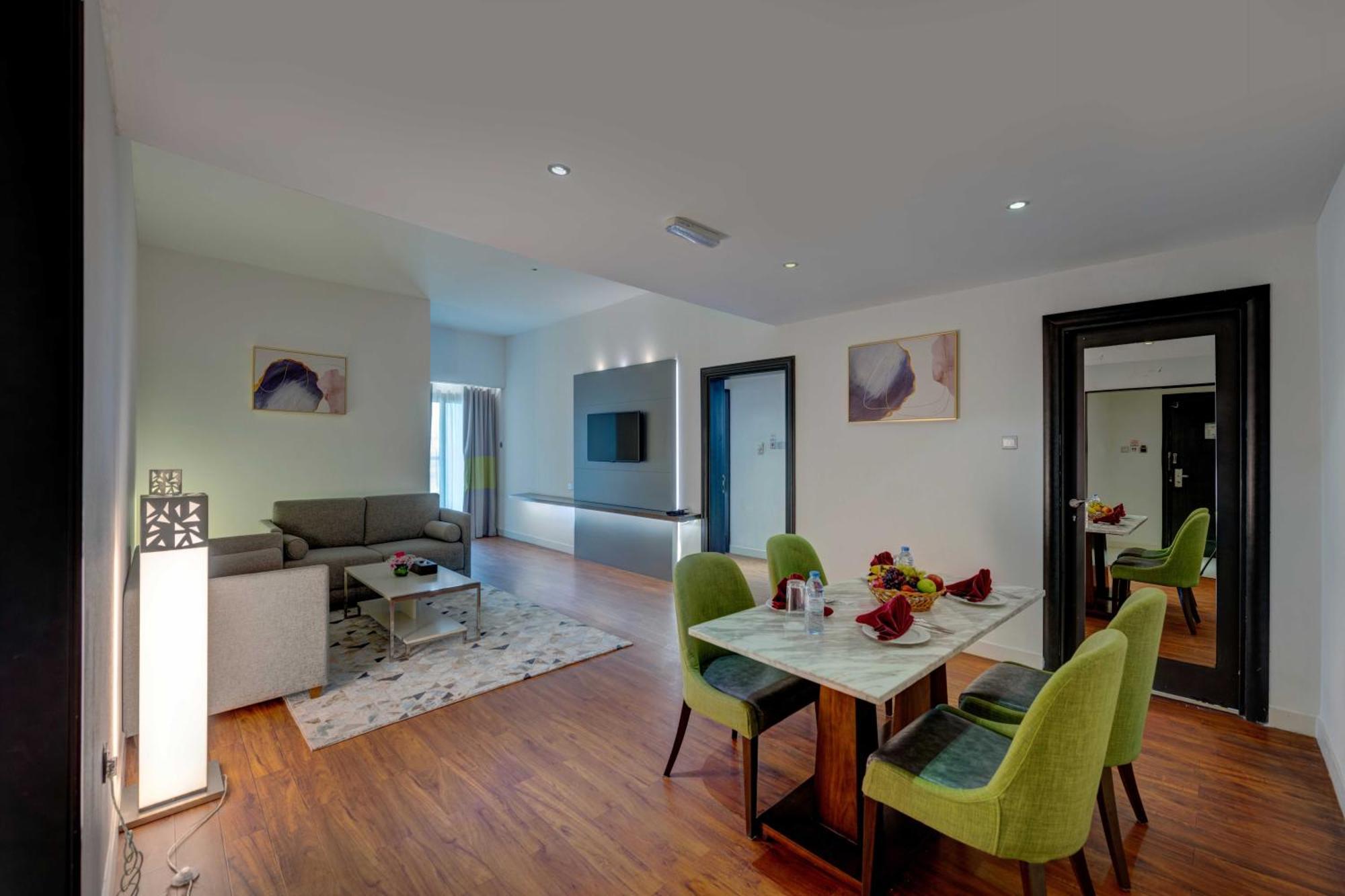 Hotel Howard Johnson Plaza By Wyndham Deira Dubai