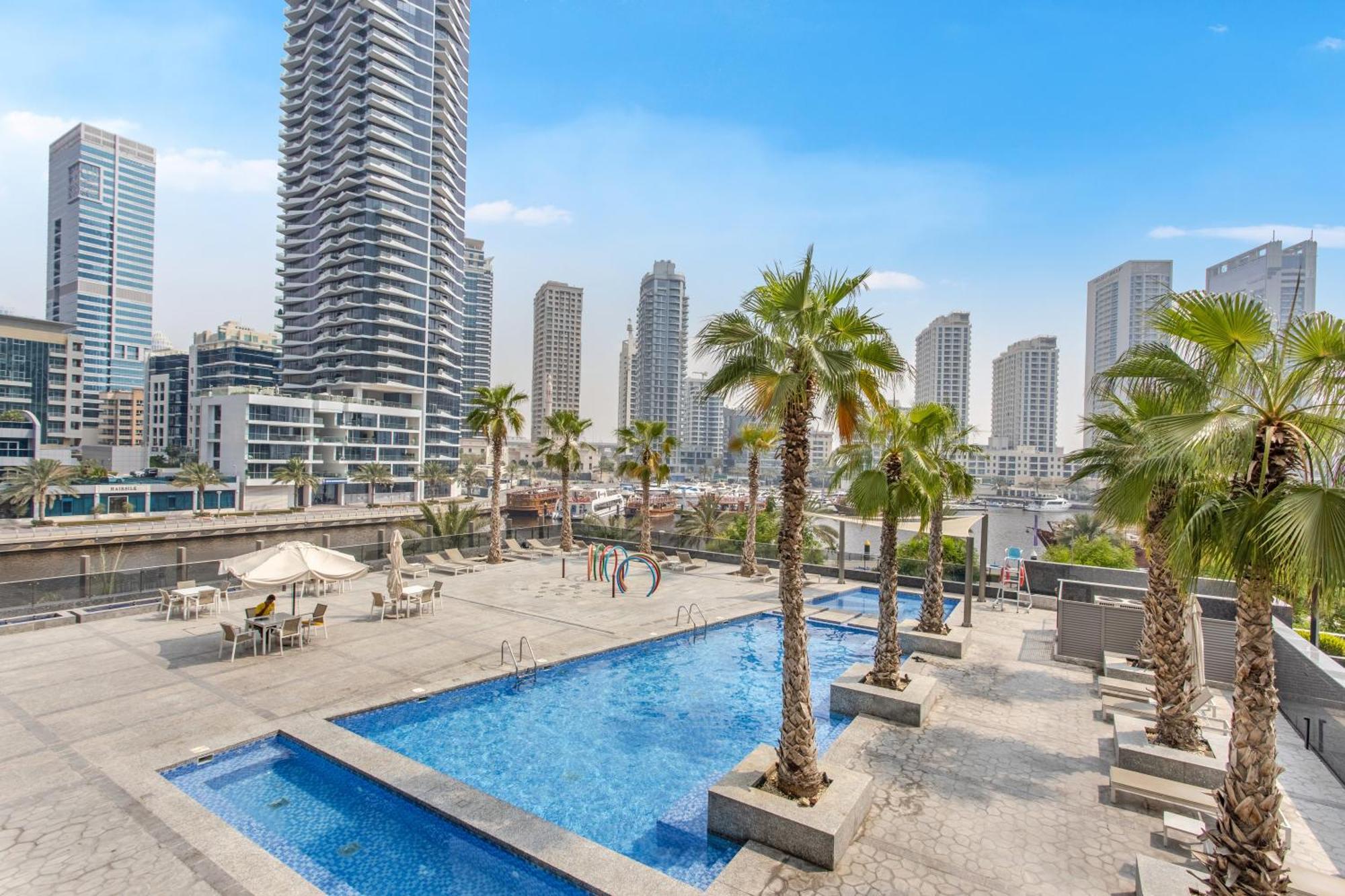 Icon Casa Living - Sparkle Tower 1 Apartment Dubai