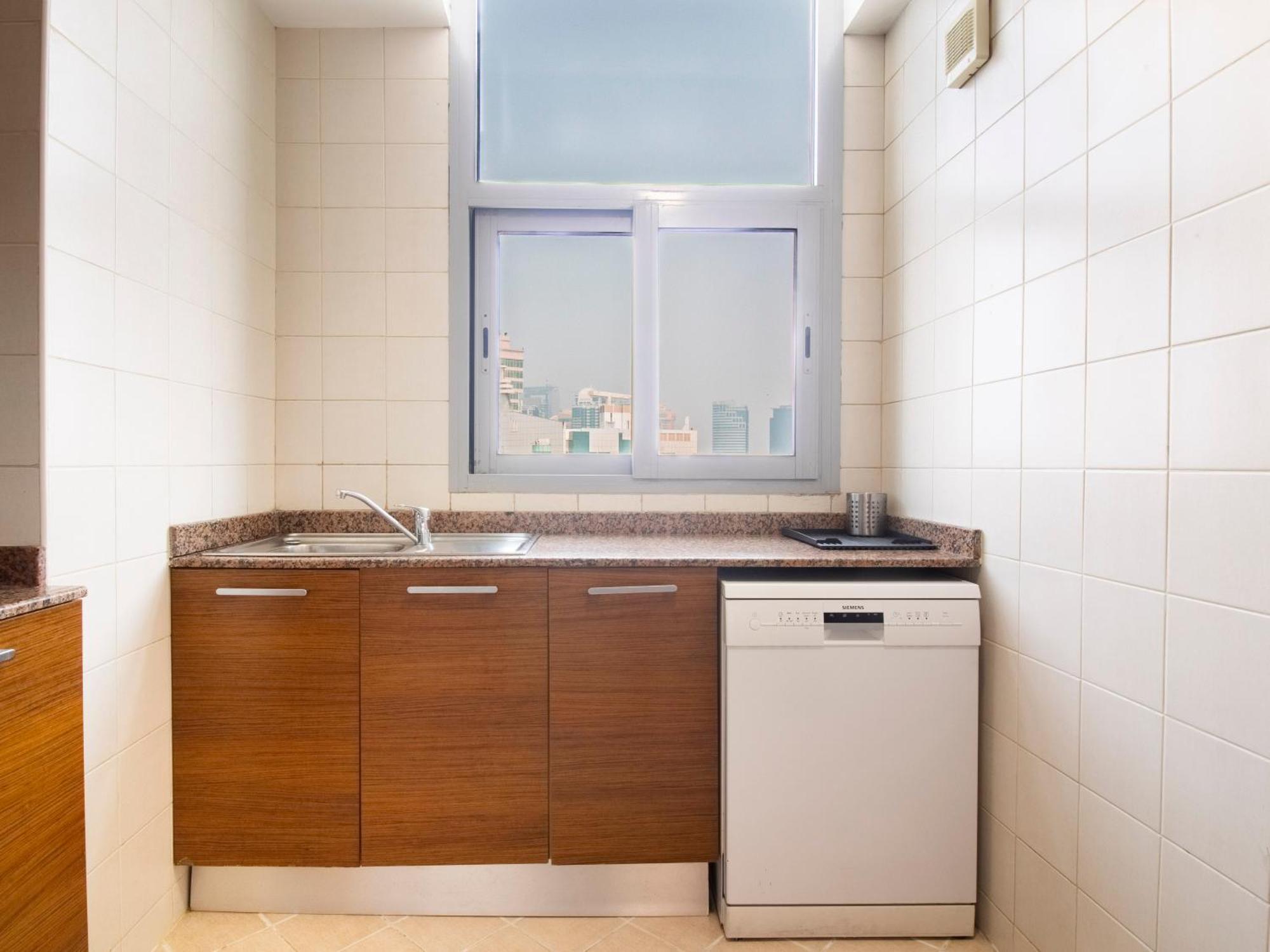 Cozy 1 Bedroom In Marina Apartment