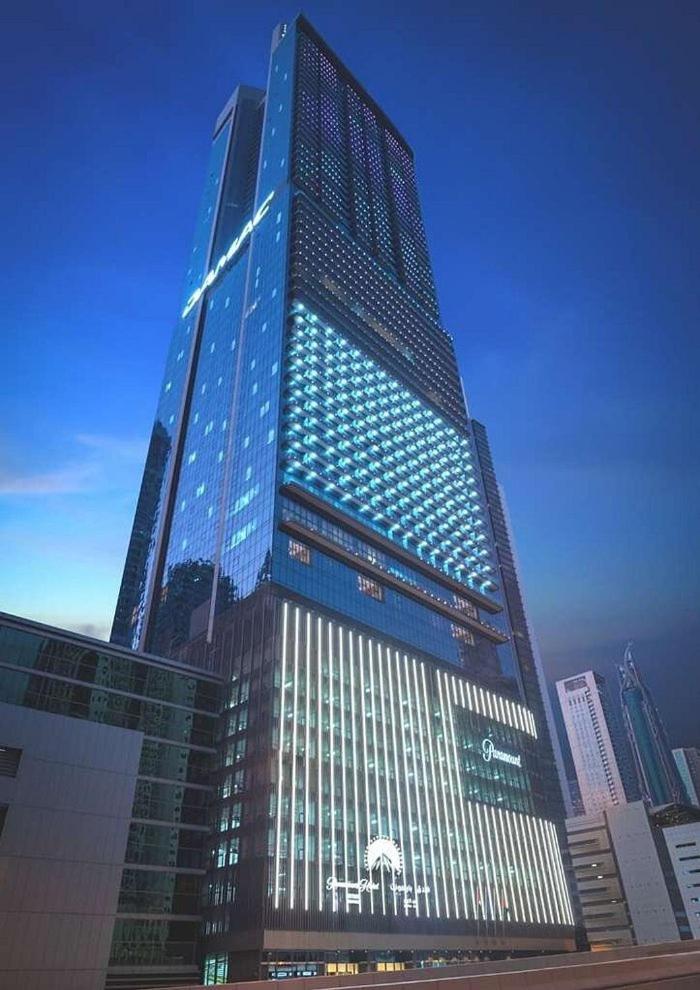 Paramount Midtown, Infinity Pool, Burj Skyline Views Dubai