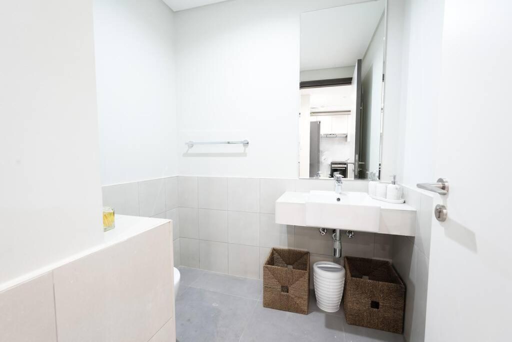 Md Luxurious 2 Bedroom 1 Wasl Frame View