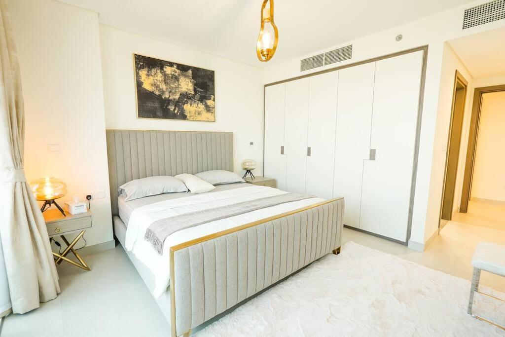 Md Luxurious 2 Bedroom 1 Wasl Frame View Apartment Dubai