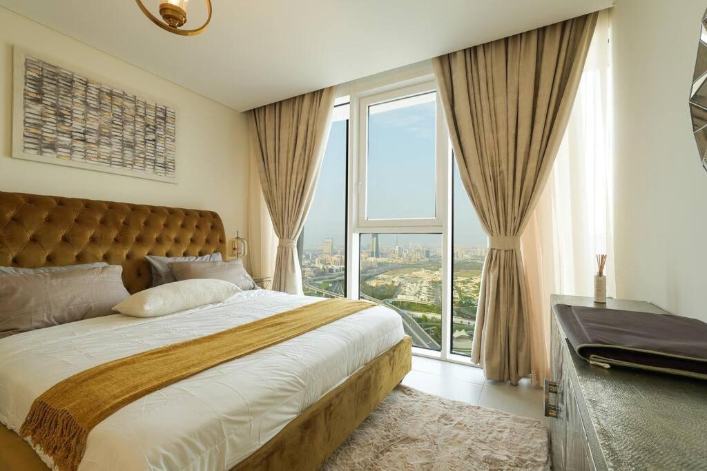 Md Luxurious 2 Bedroom 1 Wasl Frame View *