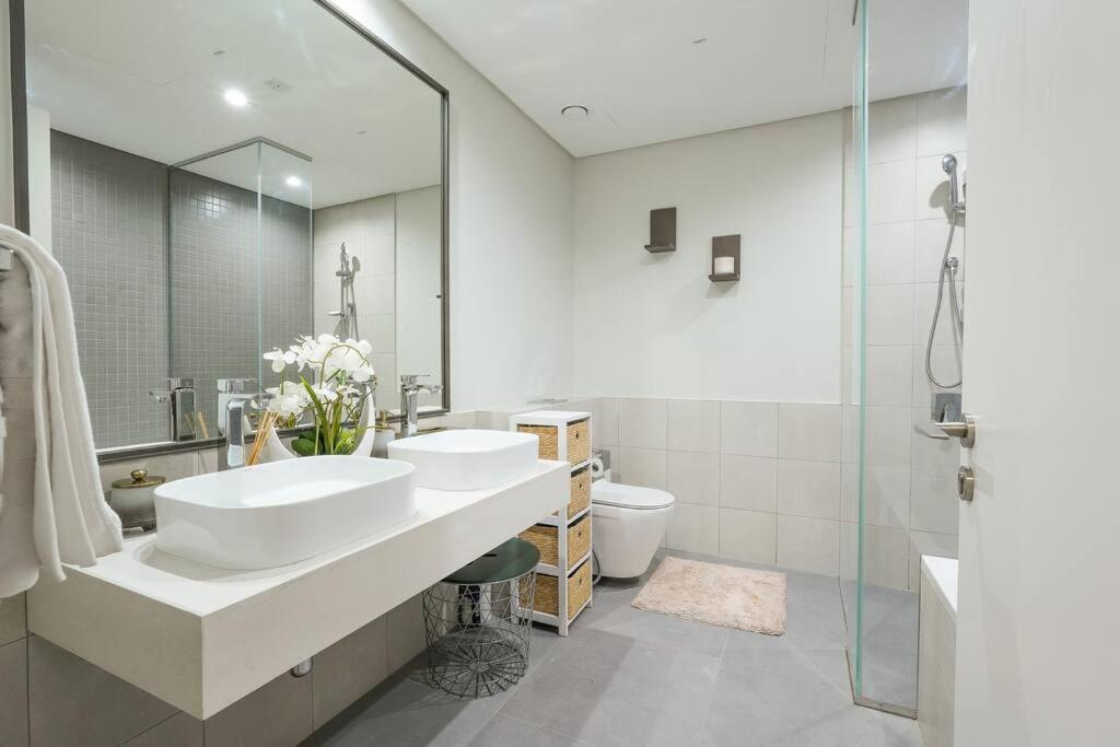 Apartment Md Luxurious 2 Bedroom 1 Wasl Frame View Dubai