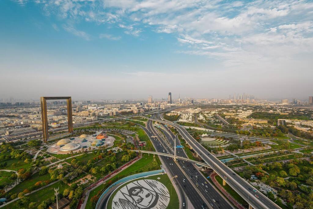 Md Luxurious 2 Bedroom 1 Wasl Frame View * Dubai