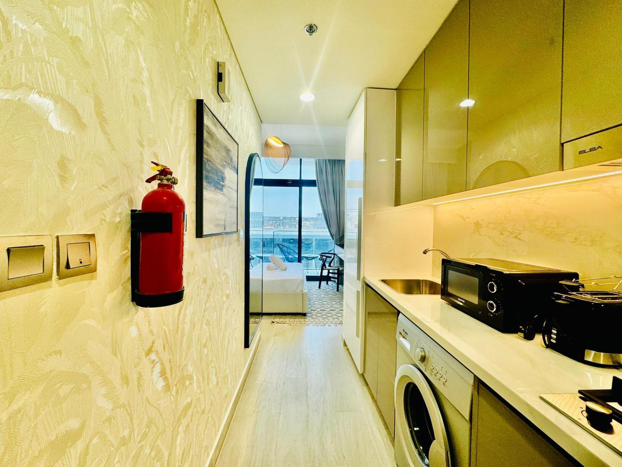 Apartment Venduras - Modern Chic In Azizi Riviera