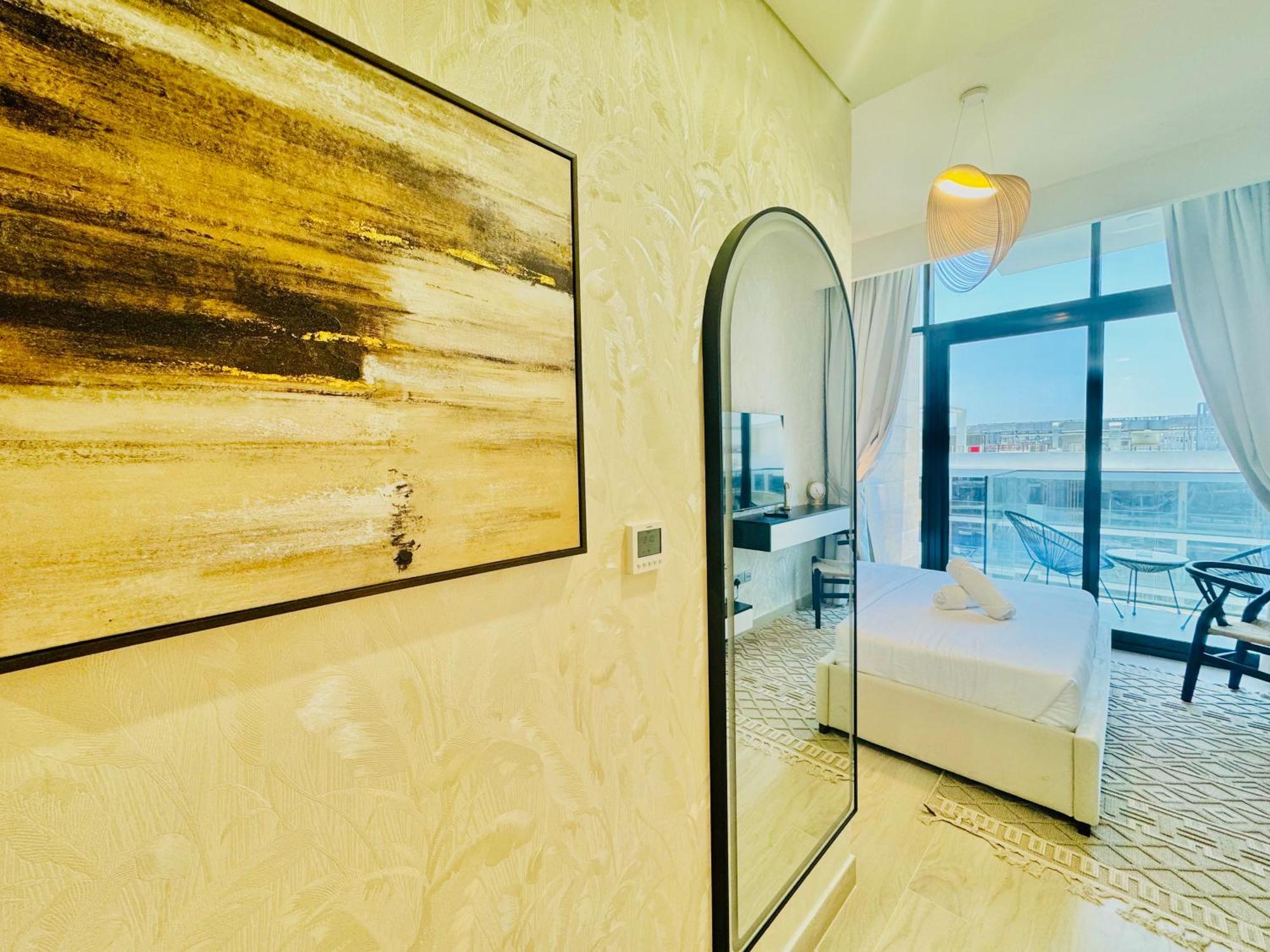 Apartment Venduras - Modern Chic In Azizi Riviera Dubai