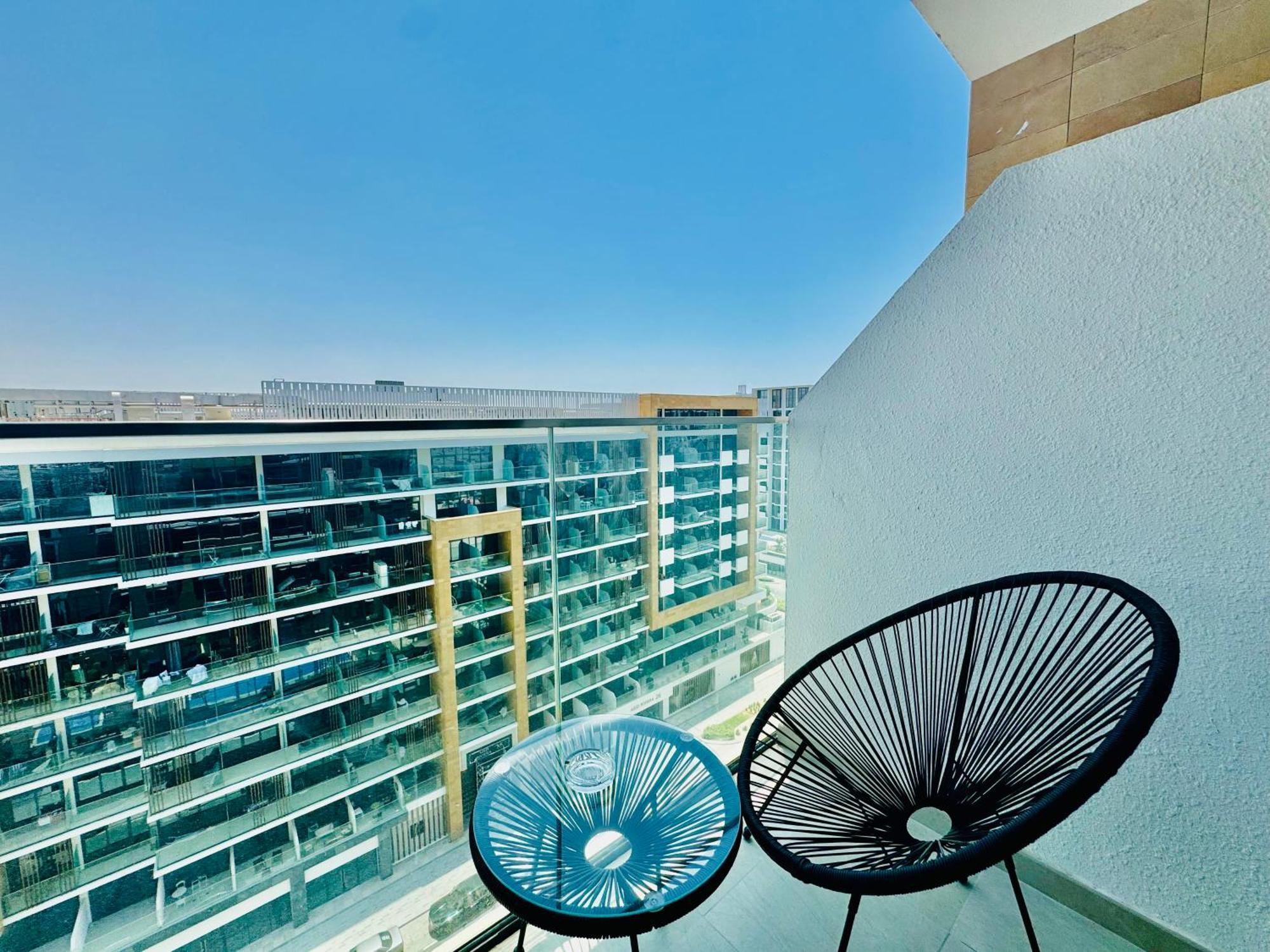 Apartment Venduras - Modern Chic In Azizi Riviera *