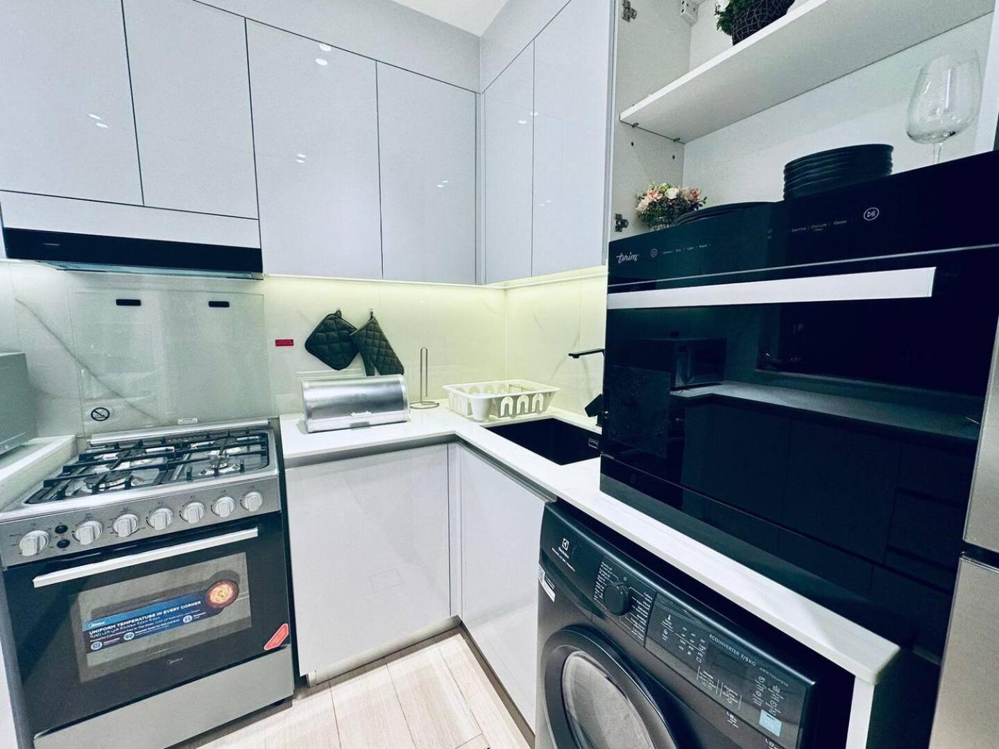 Apartment Brand New 2 Bedroom With Balcony In Jvc *