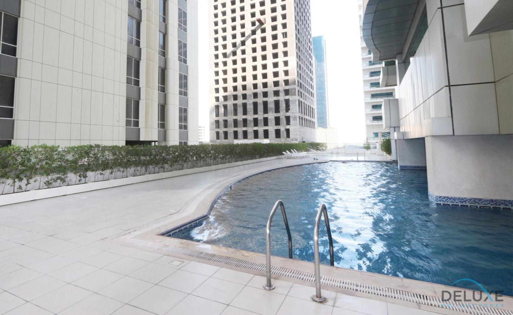 Sophisticated 1br In Marina Pinnacle, Marina By Deluxe Homes Apartment