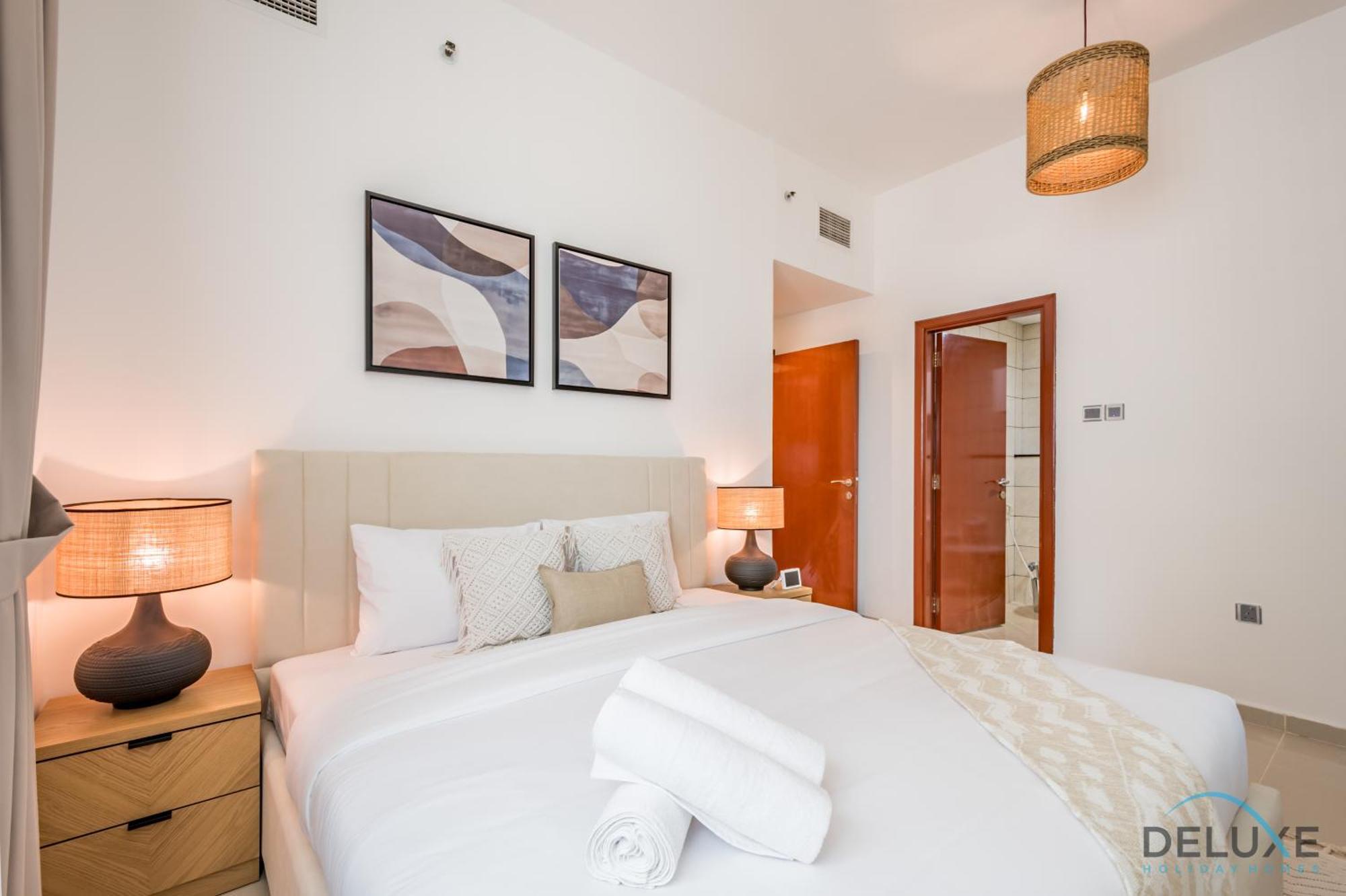 Apartment Sophisticated 1br In Marina Pinnacle, Marina By Deluxe Homes