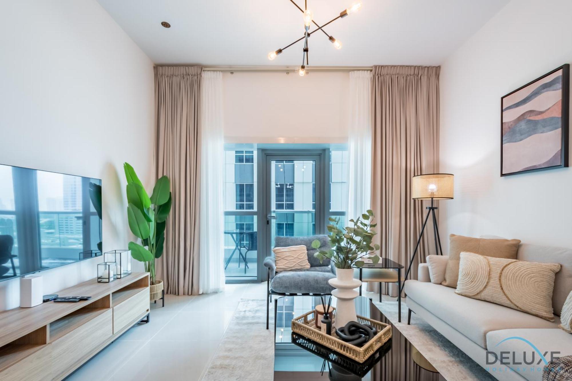 Sophisticated 1br In Marina Pinnacle, Marina By Deluxe Homes *