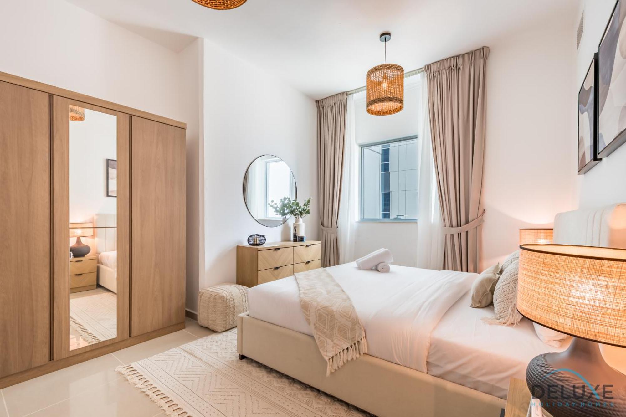 Sophisticated 1br In Marina Pinnacle, Marina By Deluxe Homes Apartment